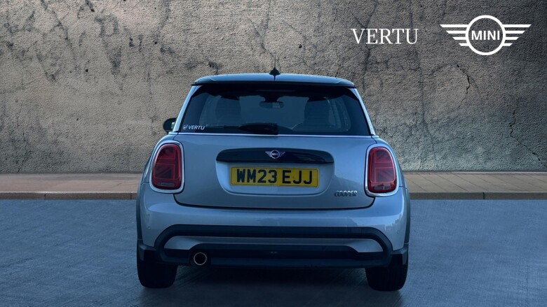 MINI Hatchback 1.5 Cooper Classic Premium 3dr Petrol Hatchback